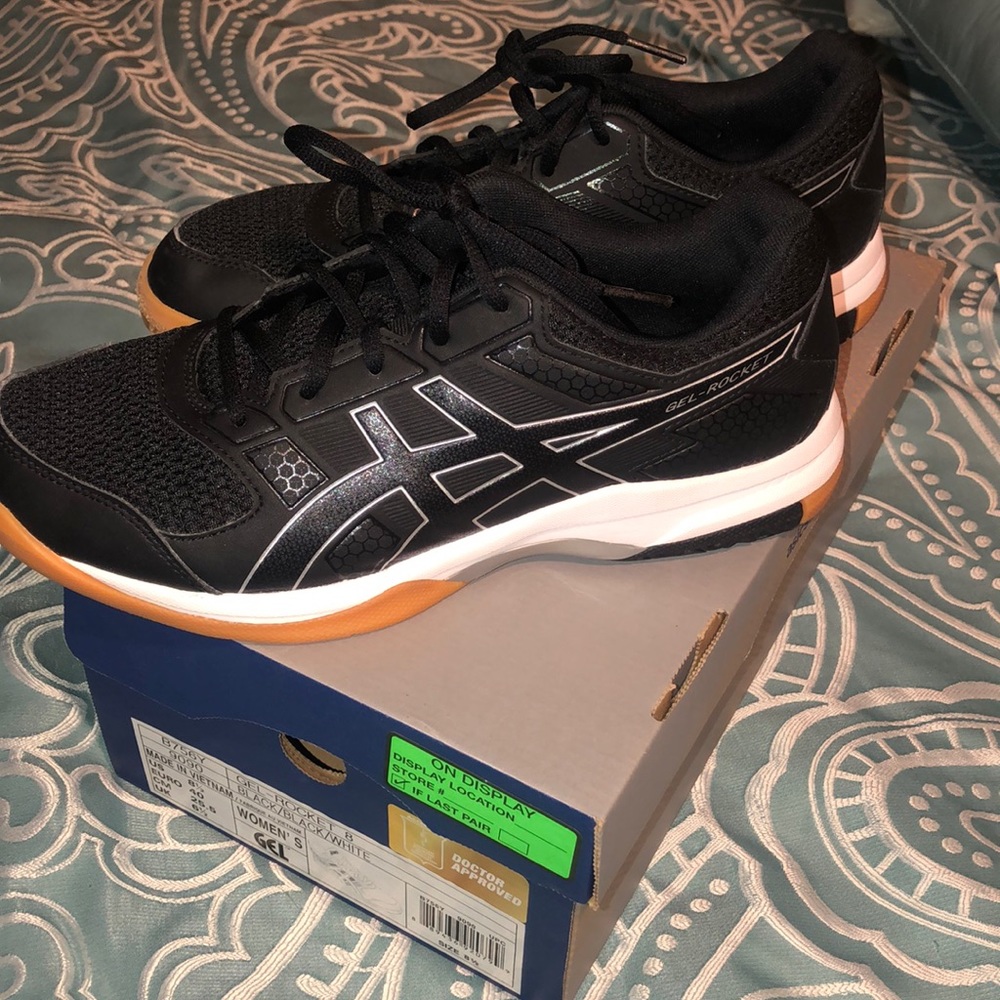 ASICS  GEL ROCKET VOLLEYBALL SHOES